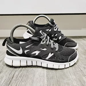 Nike Free Run 2 Gr. UK 4,5 schwarz off noir grau leichte Laufschuhe - Bild 1 von 21