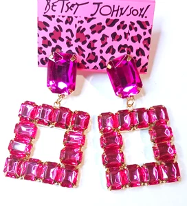 Hermosos Pendientes Colgantes Rosa Cuadrados JOYAS Estrás Betsey Johnson - Imagen 1 de 10