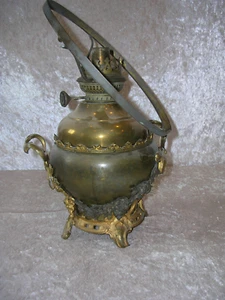 Unterteil einer alten Petroleumlampe aus Metall, Historismus vor 1900 - Bild 1 von 11