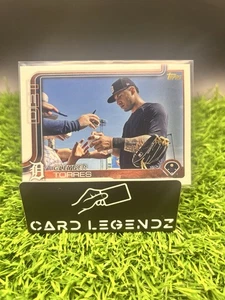 Gleyber Torres 2025 Topps Golden Mirror Image Variations SSP Tigers - Picture 1 of 2