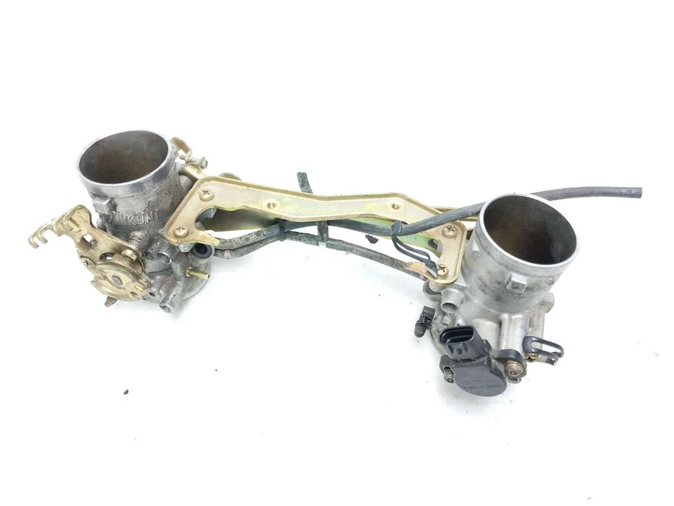 Carrocerías de acelerador 99 Suzuki TL1000 S Foto 1 de 4