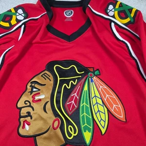 NHL Trikot Herren M rot Chicago Blackhawks Team Apparel Hockey Langarm Logo - Bild 1 von 14