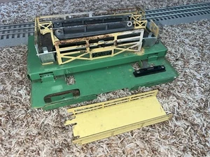Lionel Trains Postwar 3656 Operating Stockyard w/ramp C-5 - Picture 1 of 5