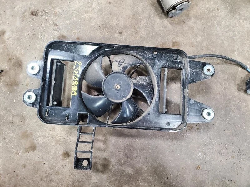 Radiator Fan Motor Fan Assembly Base Fits 15-19 CORVETTE 1745457 - Imagem 1 de 4