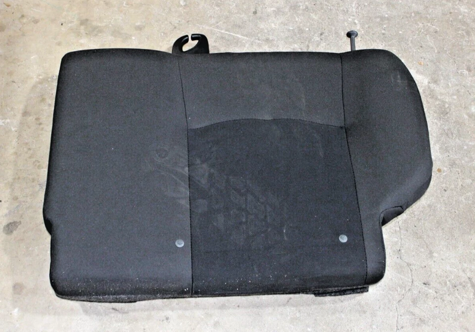 13-17 NISSAN VERSA NOTE HATCHBACK LADO ESQUERDO DO MOTORISTA ASSENTO TRASEIRO SUPORTE - Imagem 1 de 4