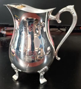 Leonard Silver Plated Footed Water Pitcher W/ Ice Guard - Picture 1 of 6