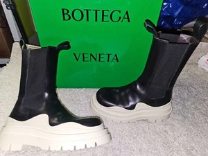 Bottega Veneta - Tire Chelsea Boot Great Condition Authentic size 35 / US Women' - Picture 1 of 10