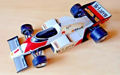 BURAGO MCLAREN MP4/2 SCALA 1:24 MODELLINO AUTO MADE IN ITALY - Immagine 1 di 4