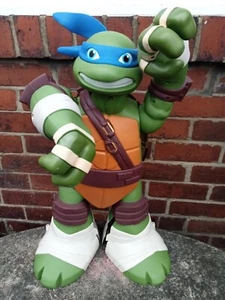 Nickelodeon TMNT Giant 24" Leonardo Turtle Playset Lair, Box and 17 Figures - Picture 1 of 8
