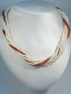 Collana Torchon di Perle d'acqua dolce naturali e Agata Corniola - Girocollo - Immagine 1 di 4