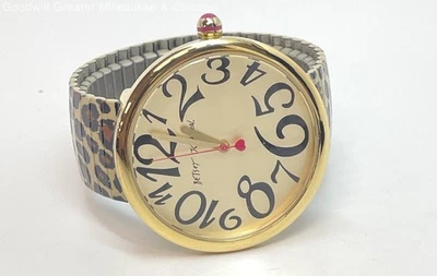 Reloj pulsera Betsey Johnson BJ00039-02 para mujer con estampado de leopardo de acero inoxidable 64,4 g Foto 1 de 4