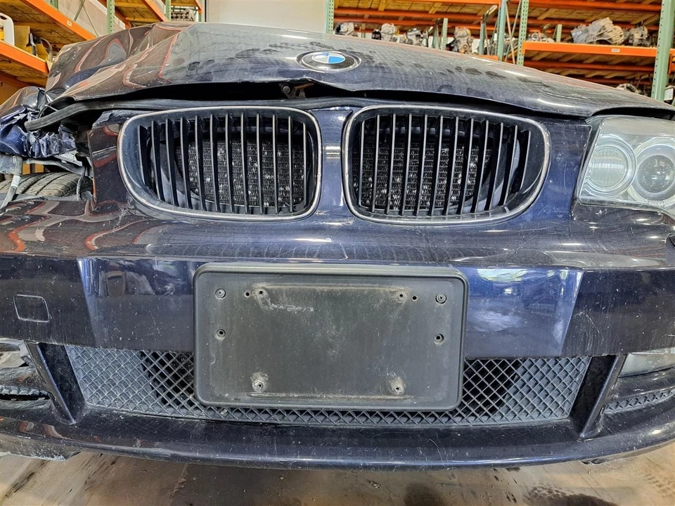 Rejilla superior izquierda lado del conductor 2009 128i Sku#4237146 Foto 1 de 4