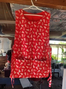 New Full Apron Over Head Tie Back Sides Hearts Handmade/Stitched 2 Big Pockets - Picture 1 of 4