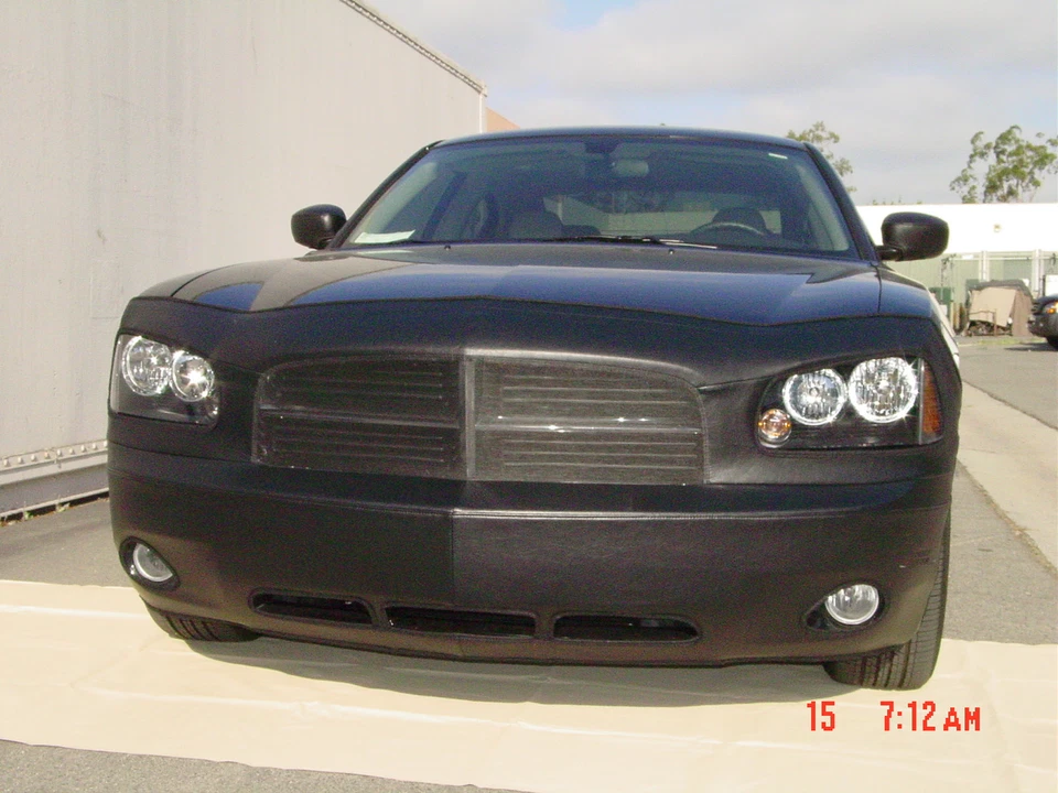 Colgan Front End Mask Bra 1pc. Fits Dodge Charger, R/T,SE,SXT 05-2010 W/O Licen - Image 1 of 1