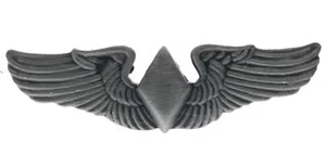 Women Air Force Wasp Small Wings 1 1/4 inch hat lapel pin EE15787 F3D25W - Picture 1 of 2