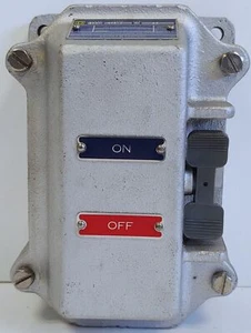 Square D 9001-GR-210 600 V Heavy Duty Control Station in NEMA 7 & 9 Enclosure - Picture 1 of 5