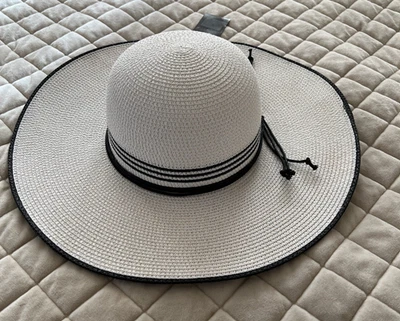 New W/Tags ~ Beach Sun Hat Black & White One Size By MAGID - Image 1 of 4