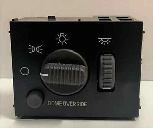 Headlight Dash Switch for 1999-2002 GM Trucks 15755595 - Picture 1 of 2