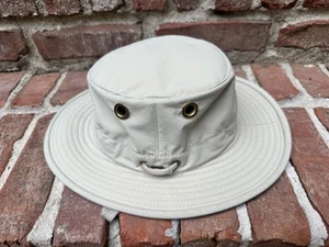 The Tilley Hat Endurables Model Lt5 Size 7 KhakMen's Hat Fishing Oudoors Sun - Picture 1 of 7