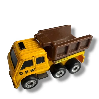 Самосвал 1988 Micro Machines 1,5 дюйма DPW желтая конструкция винтажный Funrise - Изображение 1 из 4