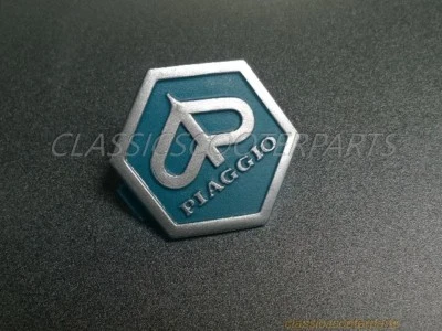 Vespa P PX ET2 ET4 nose horn cast emblem badge decal logo V8220 - Image 1 of 2