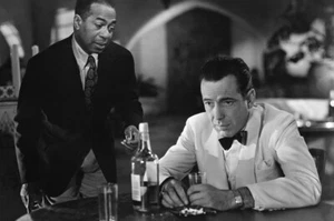 CASABLANCA HUMPHREY BOGART DOOLEY WILSON ICONIC DRINKING WHISKEY 24x36 Poster - Picture 1 of 1