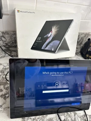 Microsoft Surface Windows 10 PRO - 4 GB RAM - 128 GB Foto 1 de 4