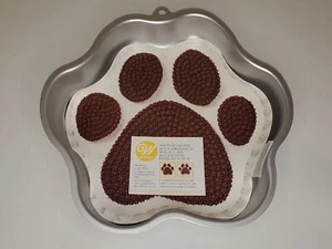 New Wilton PAW Patrol Animal Foot Print Pet CAKE PAN Paper + Insert #2105-0252 - Picture 1 of 8