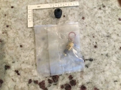 1985~1989 Suzuki Samurai Hitachi 1.3 Needle and Seat - Image 1 of 2