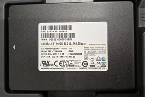 Samsung SM863a 2.5" 960GB SSD SATA 6.0Gbps Enterprise MZ7KM960HMJP -00005 - Picture 1 of 3