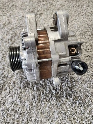 Honda Civic 2012-2015 conjunto alternador 1,8 L 31100-R1A-A01 - usado Foto 1 de 4