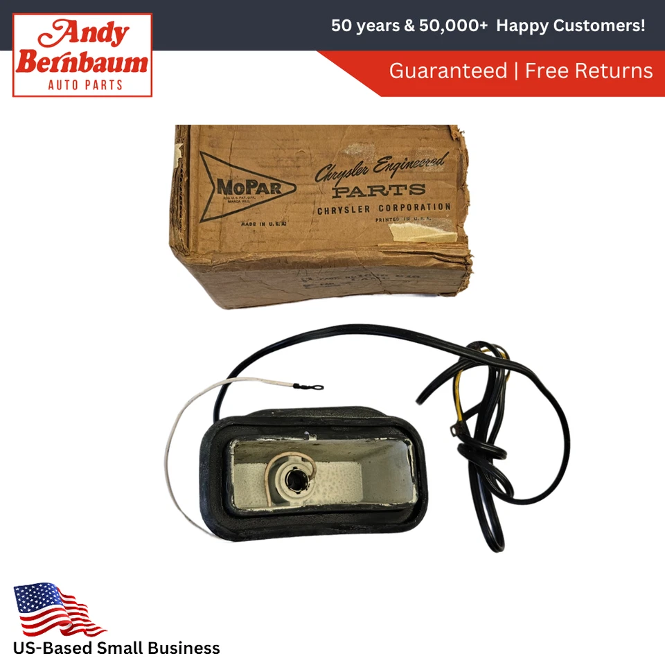 Conjunto de lámpara de estacionamiento izquierda Plymouth Plaza Belvedere Savoy 1956 1689818 nuevo en stock Foto 1 de 4