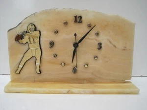 Vintage Honig Onyx Stein Uhr Fußball Motiv - Bild 1 von 5