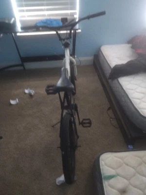 Bicicleta BMX Foto 1 de 3