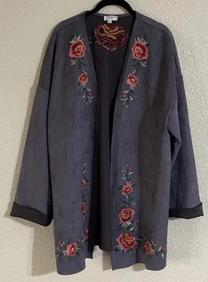Chaqueta de gamuza sintética con frente abierto bordada floral talla grande Foto 1 de 4