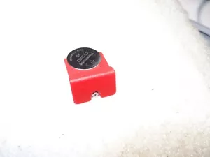 Nintendo Wii Mini RVL-201 - Batería y soporte rojo con tornillo SOLAMENTE - Está bien - leer todo - Imagen 1 de 9
