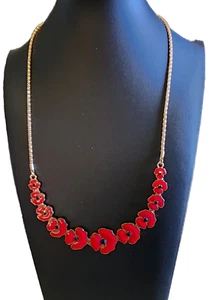 Collar de amapola roja esmaltada y cristal negro - 24-27 pulgadas - Imagen 1 de 2