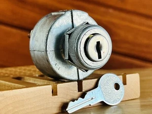 Pollak Interruttore Ingizione 4 Posizioni con Chiave Funzione Blocco Interruttore Locksport - Foto 1 di 4