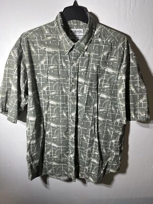 Columbia Trout Green LARGE Short Sleeve Button Down Fly Fishing Flies Shirt B9 - Image 1 of 4