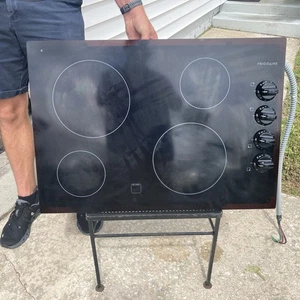 30” Frigidaire Electric Smoothtop Cooktop, FFEC3024LB1 Black - Picture 1 of 6