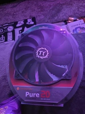 Thermaltake Pure 20 Computer Case Fan 200mm Black NEW - Image 1 of 2