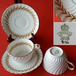 2 Sets: Aynsley Bone China England 8126 'Radiance' Swirl flache Tassen & Untertassen - Bild 1 von 12