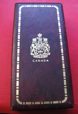 Canada:  Medal Case for the Canadian Decoration medal  (Queen;s Crown era) - Image 1 of 3