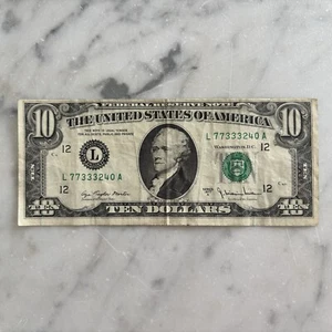 1977 A $10 Ten Dollar Bill, Federal Reserve Note Vintage United States. - Picture 1 of 2