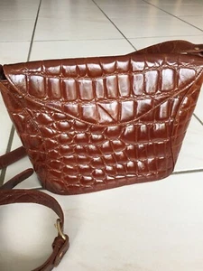Disser Cognacfarbene Cross-Body-Tasche aus Leder Reptiloptik top - Bild 1 von 7