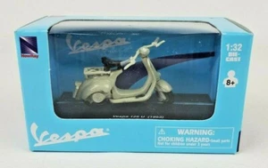 New-Ray 1953 Vespa 125 U Moped bike 1:32 diecast model toy - Picture 1 of 2