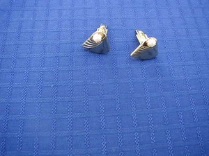 VINTAGE GOLDTONE MENS UNISEX CUFFLINKS WITH PEARL WEDDING 5/8X3/4 - Picture 1 of 3