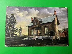 Old Fort Dalles ~ Ezra Meeker Sitting on Steps ~ Frontiersman ~ Oregon Postcard - Picture 1 of 2