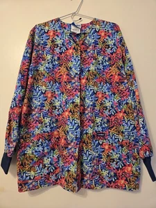 Landau Pink Floral Flower Scrubs Shirt Jacket Sz XL Nurse Vet Tech Xray Pockets - Picture 1 of 9