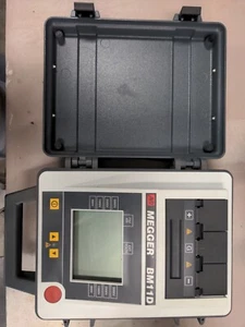 AVO Megger BM11D Insulation Resistance Tester Megohmmeter - Picture 1 of 9